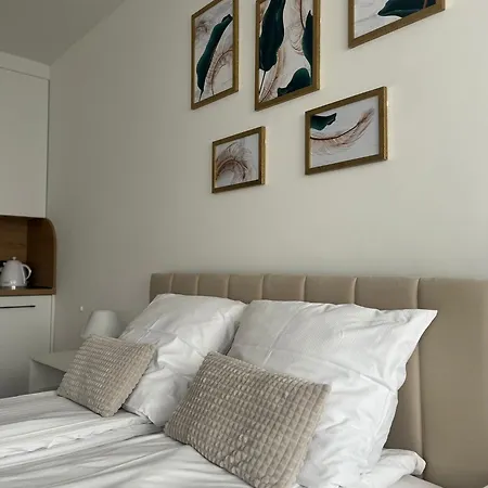 Planeta 106 - Tylko 100 M Do Glownego Deptaku I Plazy! מיילנו