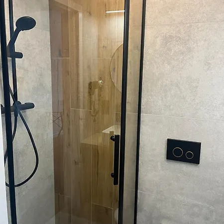 Planeta 106 - Tylko 100 M Do Glownego Deptaku I Plazy! ミエルノ