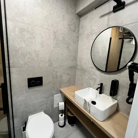 Planeta 106 - Tylko 100 M Do Glownego Deptaku I Plazy! * מיילנו